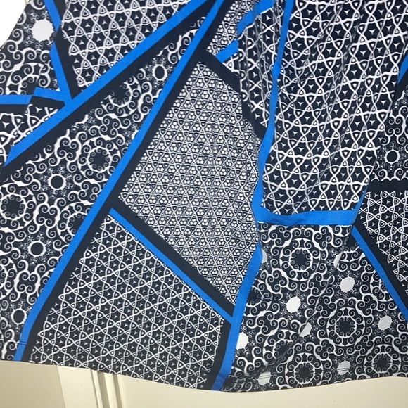 Penningtons 5X (28W) Cowl Neck Top - Picture 4 of 5